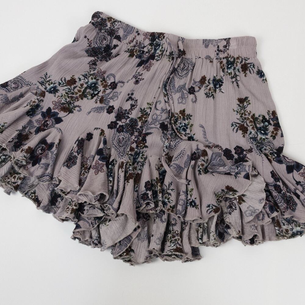 MABLE Purple Floral Skirt Skort Size M Romantic Flirty Feminine Coquette